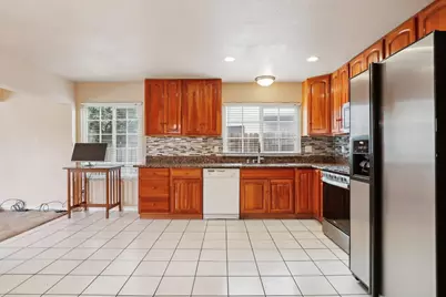 5 Seco Court, Sacramento, CA 95823 - Photo 8