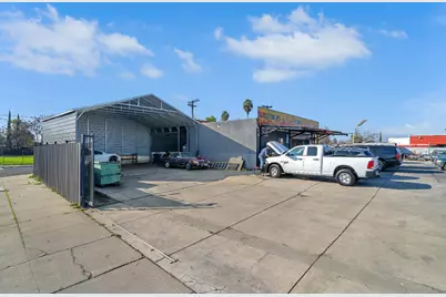 2255 S Airport Way, Stockton, CA 95206 - Photo 2