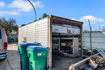 2255 S Airport Way, Stockton, CA 95206 - Photo 10