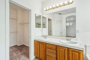 8340 Cantwell Dr, Elk Grove, CA 95624 - Photo 14