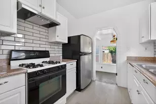 1017 Yale St, Sacramento, CA 95818 - Photo 16