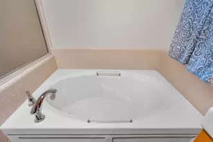 2179 W Rock Creek Ct, Merced, CA 95348 - Photo 30