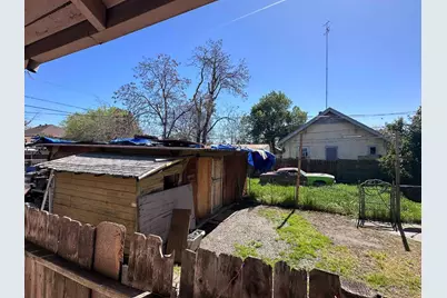 1554 S San Joaquin St, Stockton, CA 95206 - Photo 6