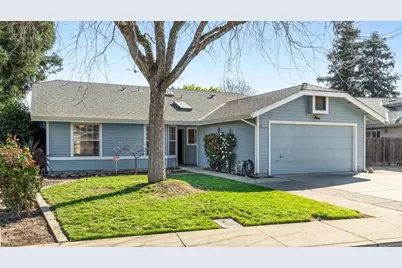 2192 Royal Wood Lane, Turlock, CA 95380 - Photo 2