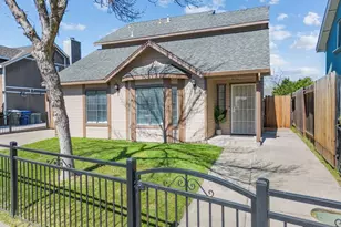 1521 Dezzani Ln, Modesto, CA 95358 - Photo 1