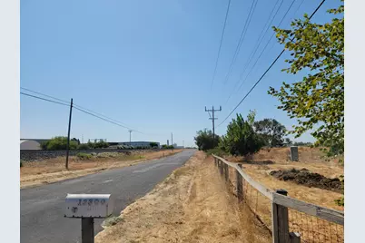 13300 McFarland Street, Galt, CA 95632 - Photo 26