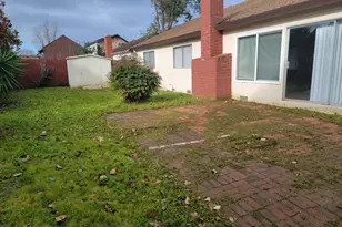 7548 Lindale Dr, Sacramento, CA 95828 - Photo 26