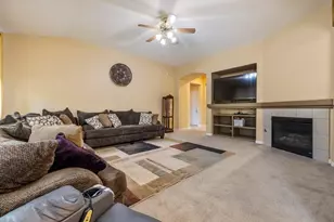 612 Beck Creek Ln, Patterson, CA 95363 - Photo 10