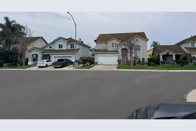 2036 Picasso Way, Stockton, CA 95206 - Photo 2