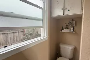 1475 S Tuxedo Ave, Stockton, CA 95204 - Photo 6