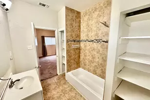 2118 W Sonoma Ave, Stockton, CA 95204 - Photo 44