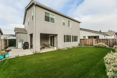 4148 Beverly Avenue, Clovis, CA 93619 - Photo 32