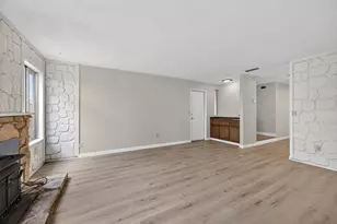 7998 Caceres Way, Sacramento, CA 95823 - Photo 12