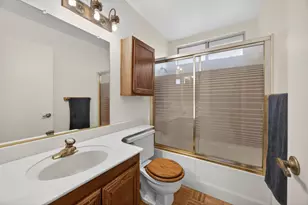 7998 Caceres Way, Sacramento, CA 95823 - Photo 24