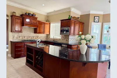9737 Mountain Vista Circle, Elk Grove, CA 95757 - Photo 6