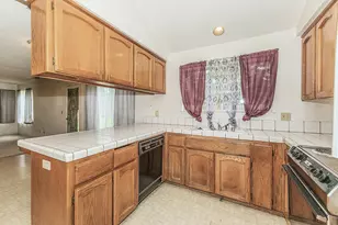 9659 N Shenandoah Ln, Fresno, CA 93720 - Photo 16