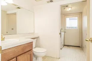 9659 N Shenandoah Ln, Fresno, CA 93720 - Photo 20