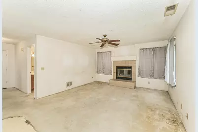 9659 N Shenandoah Lane, Fresno, CA 93720 - Photo 12