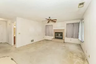 9659 N Shenandoah Ln, Fresno, CA 93720 - Photo 12