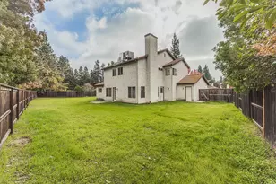 9659 N Shenandoah Ln, Fresno, CA 93720 - Photo 36