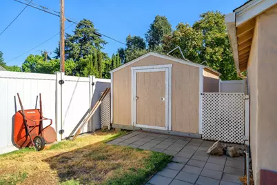 905 Roble Avenue, Modesto, CA 95354 - Photo 26