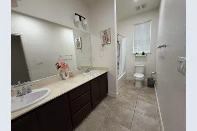 8444 Vila Gale Way, Elk Grove, CA 95757 - Photo 30