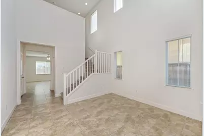 8444 Vila Gale Way, Elk Grove, CA 95757 - Photo 10