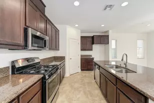 8444 Vila Gale Way, Elk Grove, CA 95757 - Photo 14