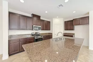 8444 Vila Gale Way, Elk Grove, CA 95757 - Photo 4