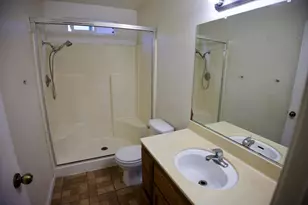 808 Mercy Ave, Modesto, CA 95358 - Photo 4
