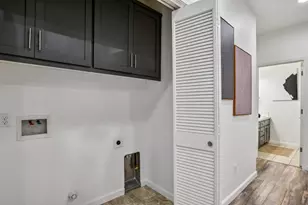 939 Dixieanne Ave, Sacramento, CA 95815 - Photo 24