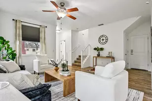 939 Dixieanne Ave, Sacramento, CA 95815 - Photo 6