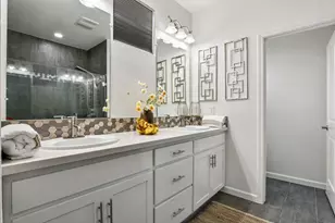 939 Dixieanne Ave, Sacramento, CA 95815 - Photo 22