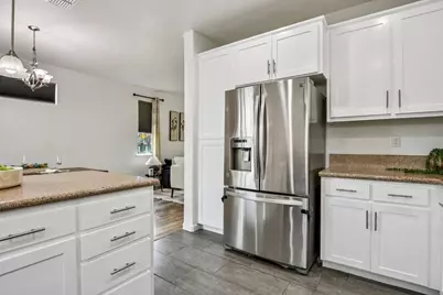 939 Dixieanne Avenue, Sacramento, CA 95815 - Photo 12