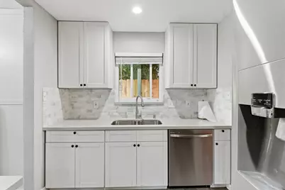 9147 La Riviera Drive, Sacramento, CA 95826 - Photo 22