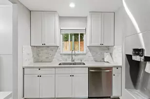 9147 La Riviera Dr, Sacramento, CA 95826 - Photo 22