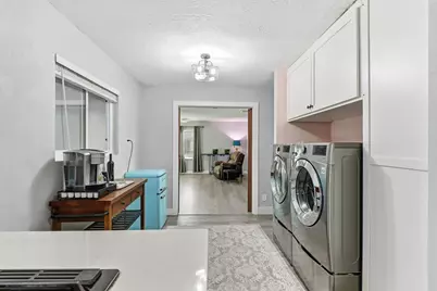 9147 La Riviera Drive, Sacramento, CA 95826 - Photo 32