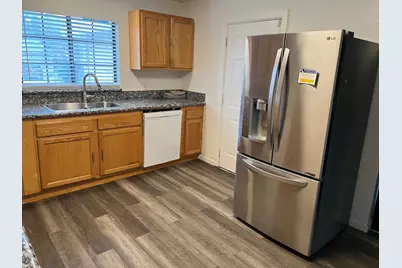 6808 Burdett Way, Sacramento, CA 95823 - Photo 8