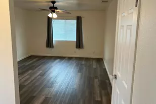 6808 Burdett Way, Sacramento, CA 95823 - Photo 12