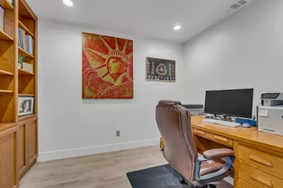 5415 Del Rio Road, Sacramento, CA 95822 - Photo 32