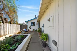 124 Muir Cir, Woodland, CA 95695 - Photo 4