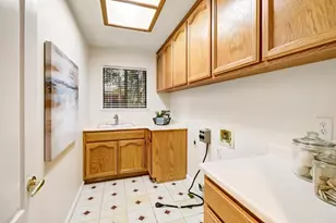 2050 Campton Cir, Gold River, CA 95670 - Photo 54