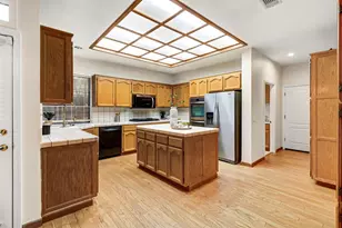 2050 Campton Cir, Gold River, CA 95670 - Photo 22