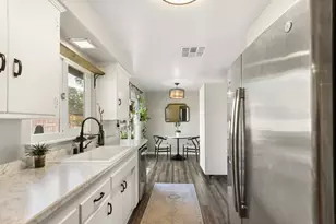 4537 Brent Ct, Sacramento, CA 95820 - Photo 14