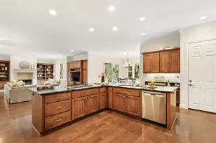 913 Tuscan Ln, Sacramento, CA 95864 - Photo 28