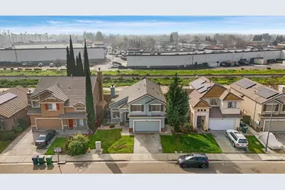 1830 Laurelgrove Lane, Tracy, CA 95376 - Photo 4