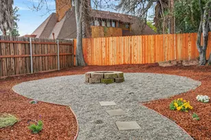 2121 Royal Oaks Dr, Sacramento, CA 95815 - Photo 30