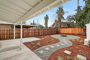 2121 Royal Oaks Dr, Sacramento, CA 95815 - Photo 28