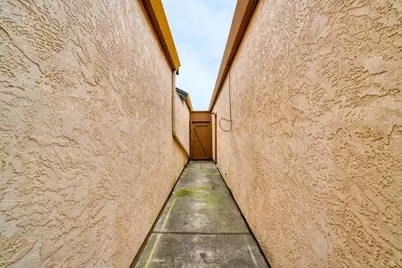 1809 Holly Oak Drive, Modesto, CA 95354 - Photo 38