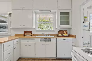 1527 47th St, Sacramento, CA 95819 - Photo 10